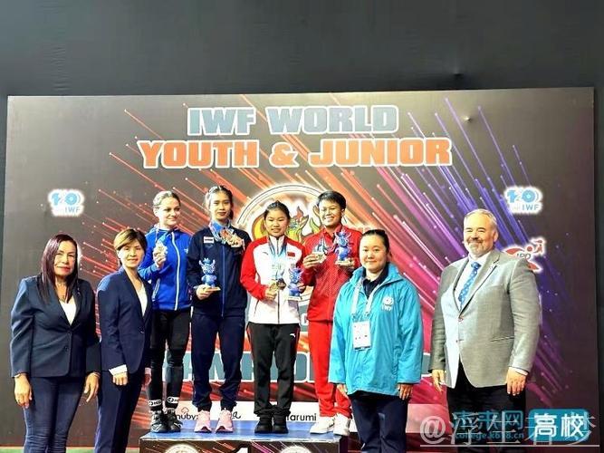 胡雨欢世青少赛豪夺三金 胡雨欢世青少赛豪夺三金